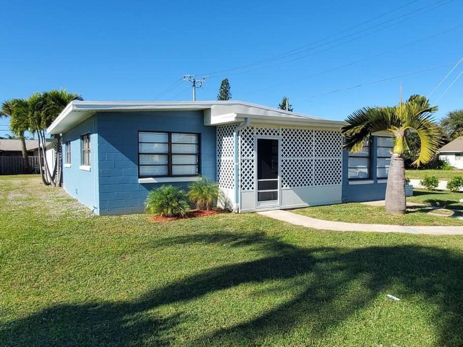 Downtown Cottage - Walk To The Beach & Restaurants شاطئ كوكوا المظهر الخارجي الصورة