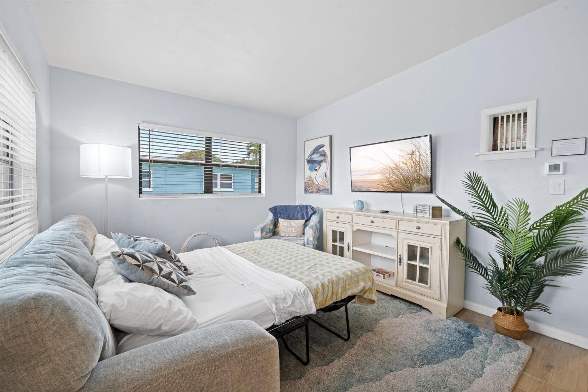 Downtown Cottage - Walk To The Beach & Restaurants شاطئ كوكوا المظهر الخارجي الصورة